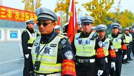 挪车打什么电话可以联系到车主（24小时拖车电话是多少）-第3张图片