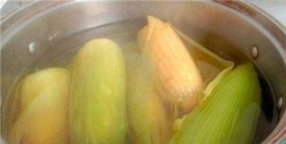 玉米煮多少分钟就可以吃了（煮玉米冷水下锅还是热水）-第2张图片