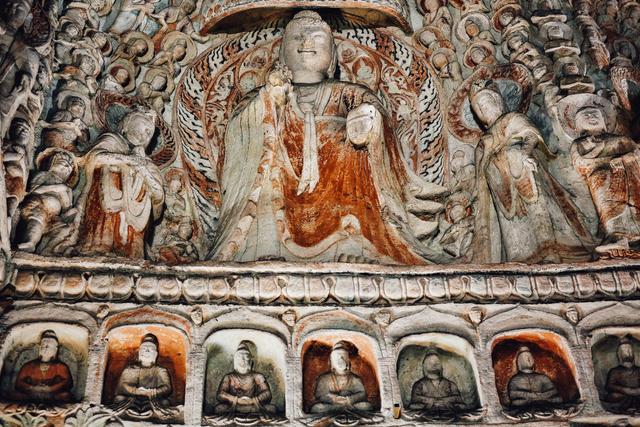 石窟艺术是一种包括什么的佛教艺术（佛教艺术宝库是哪个石窟）-第13张图片