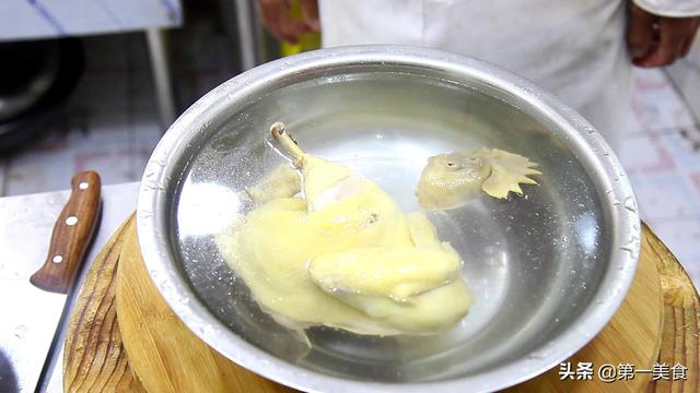 白斩鸡的正宗做法（上海白斩鸡的制作过程）-第5张图片
