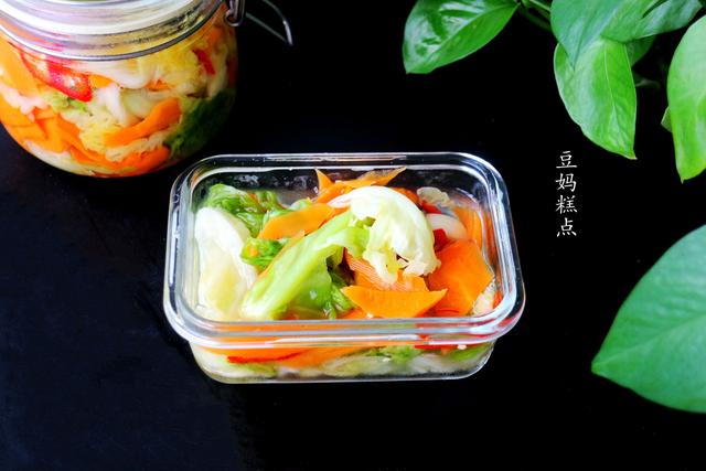 泡菜的腌制方法和配料（如何腌制卷心菜）-第3张图片