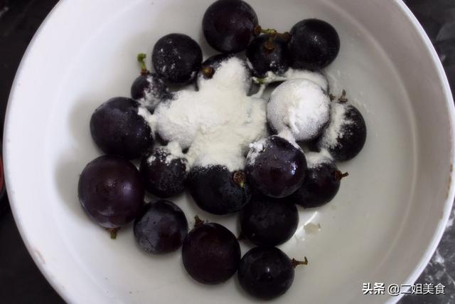 如何洗葡萄才能干净（洗葡萄用盐还是面粉好）-第3张图片