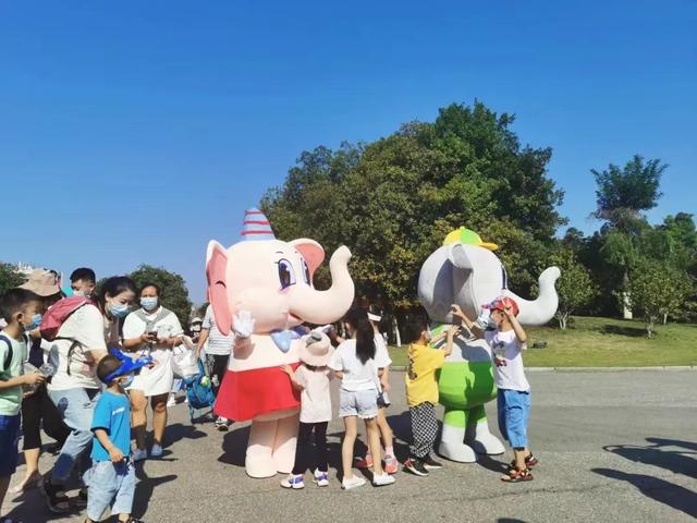 动物园地铁几号线（坐地铁2号线到动物园）