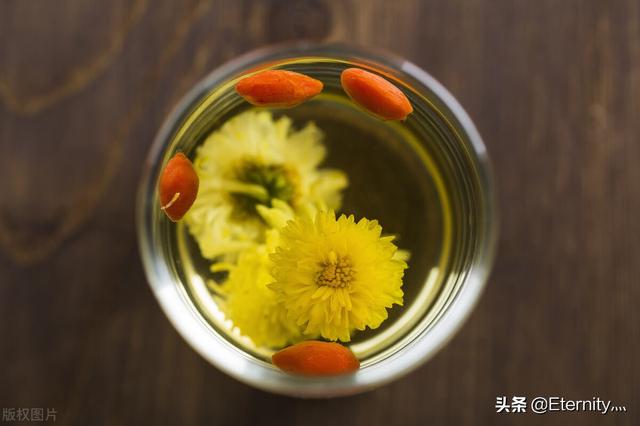 菊花茶变绿了还能喝吗（菊花茶越泡越绿有毒吗）-第4张图片