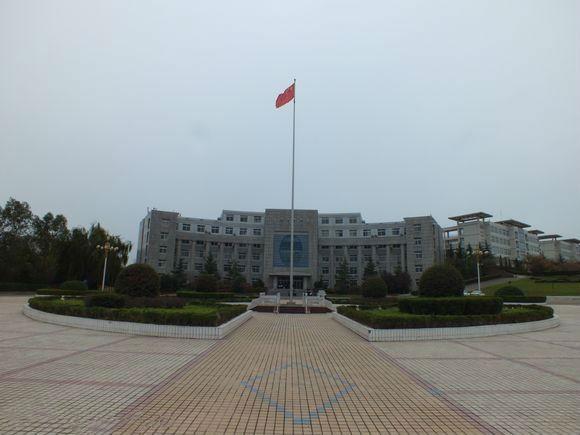 河南城建学院地址（河南城建学院具体地址）